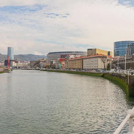 Riverside Stadium & Museum By Next Stop Apartment